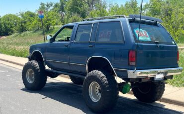 Chevrolet-Blazer-4x4-1993-blue-2