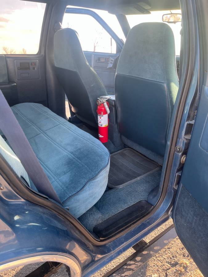 Chevrolet-Blazer-4x4-1993-blue-5