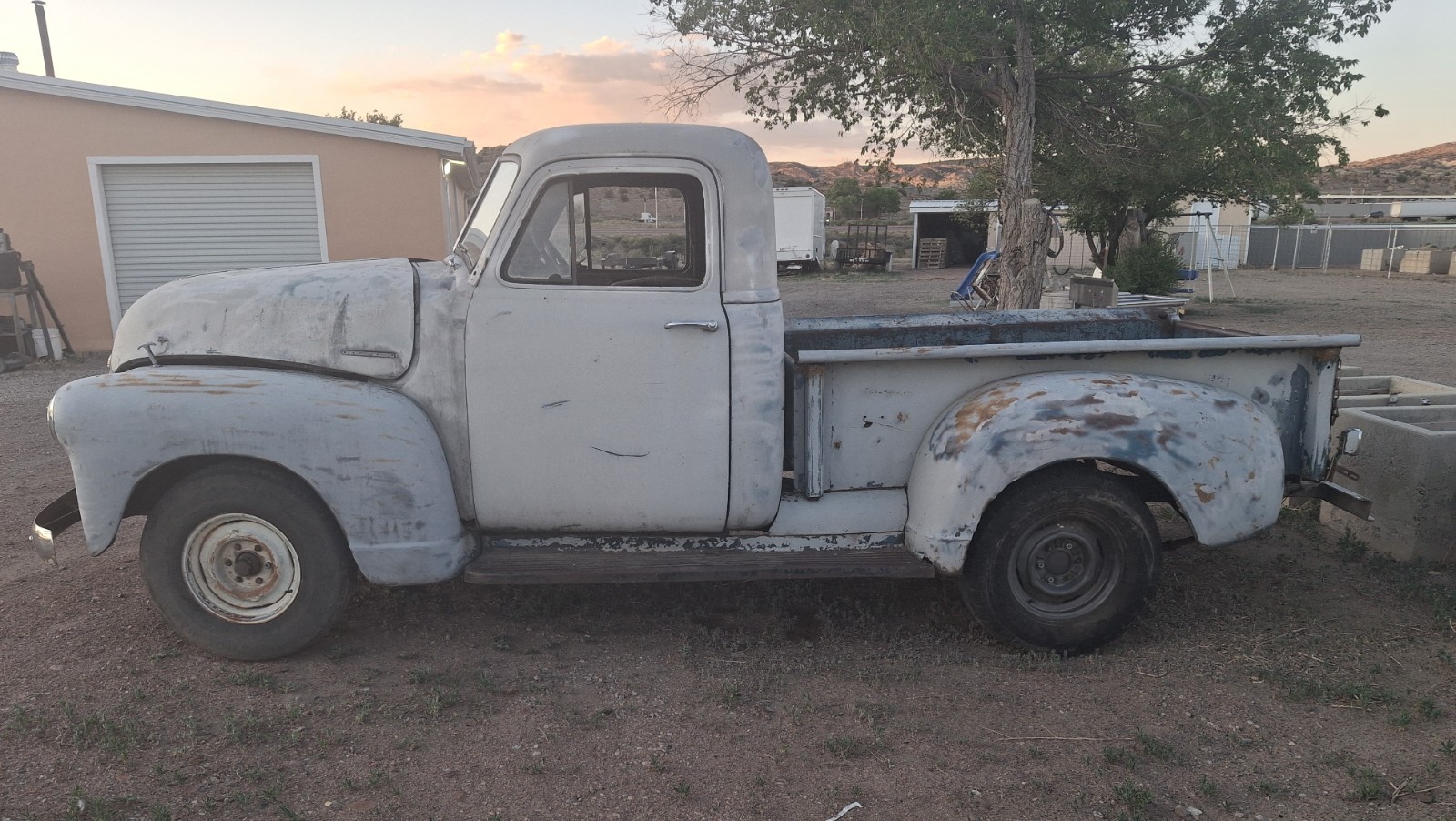 Chevrolet C-10 1953 Standard Cab Pickup