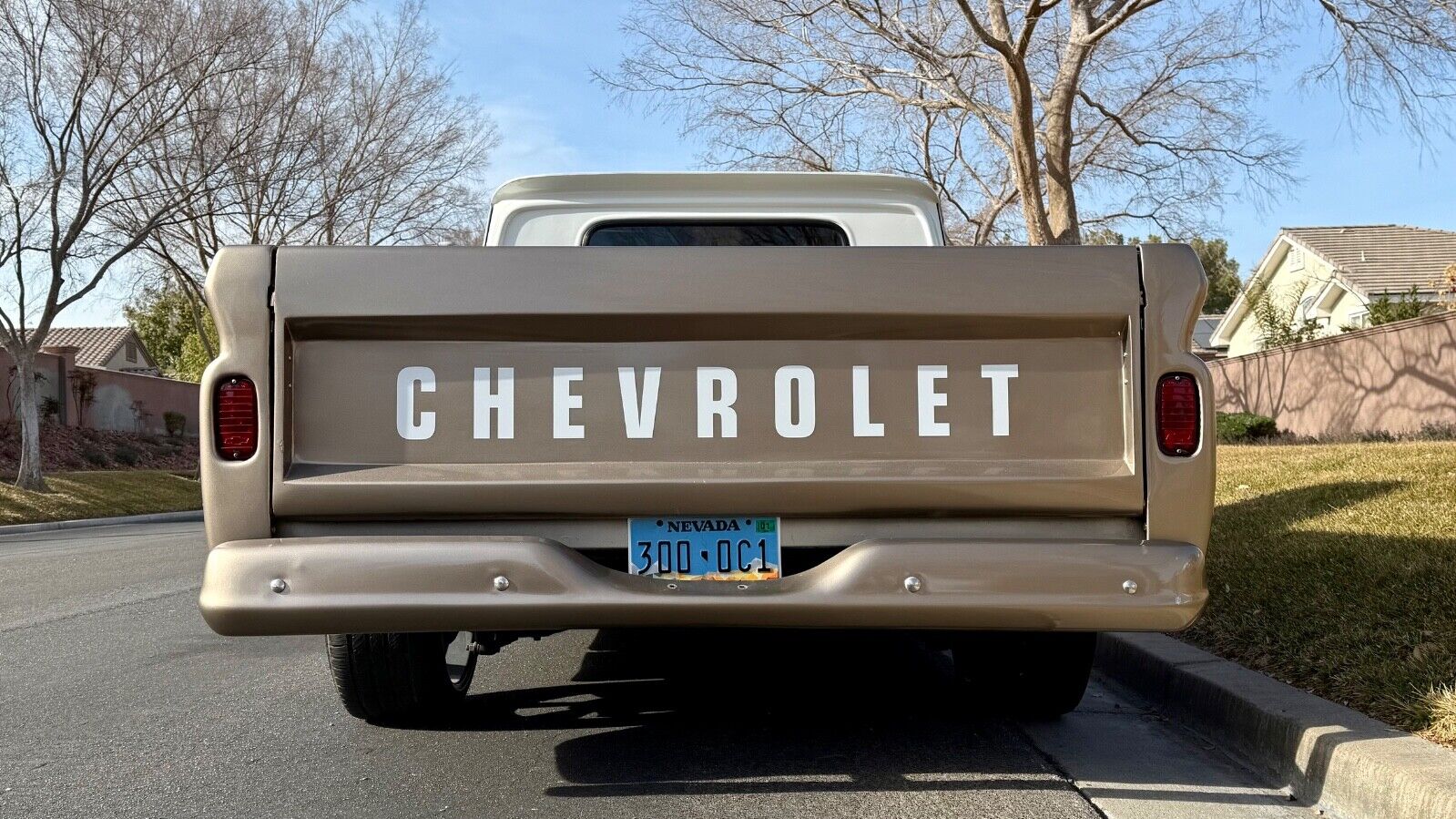 Chevrolet-C-10-1960-26