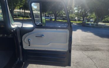 Chevrolet-C-10-1960-Standard-Cab-Pickup-12