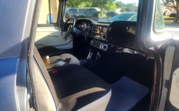 Chevrolet-C-10-1960-Standard-Cab-Pickup-13