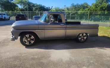 Chevrolet-C-10-1960-Standard-Cab-Pickup-2