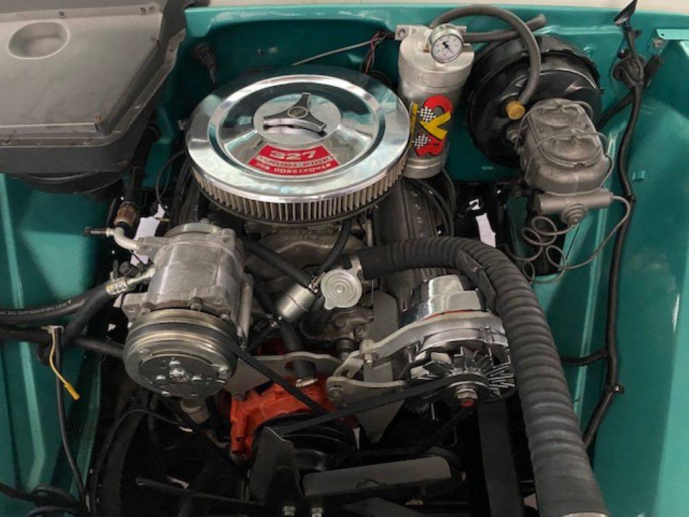 Chevrolet-C-10-1965-white-11