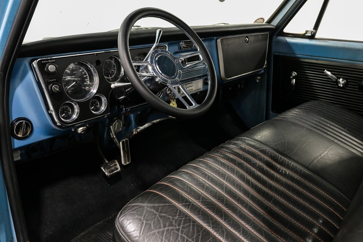 Chevrolet-C-10-1967-Pickup-Truck-16