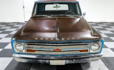 Chevrolet-C-10-1967-Pickup-Truck-2