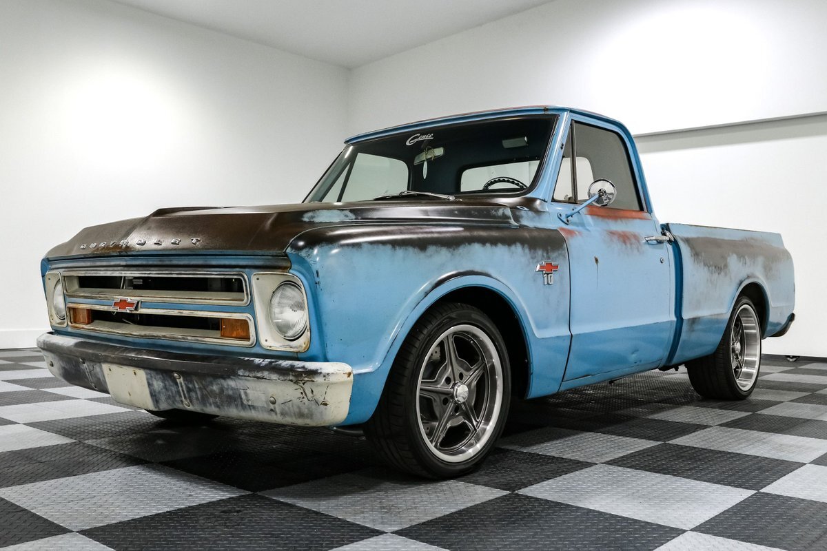 Chevrolet-C-10-1967-Pickup-Truck-3