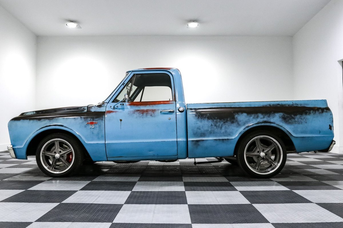 Chevrolet-C-10-1967-Pickup-Truck-4