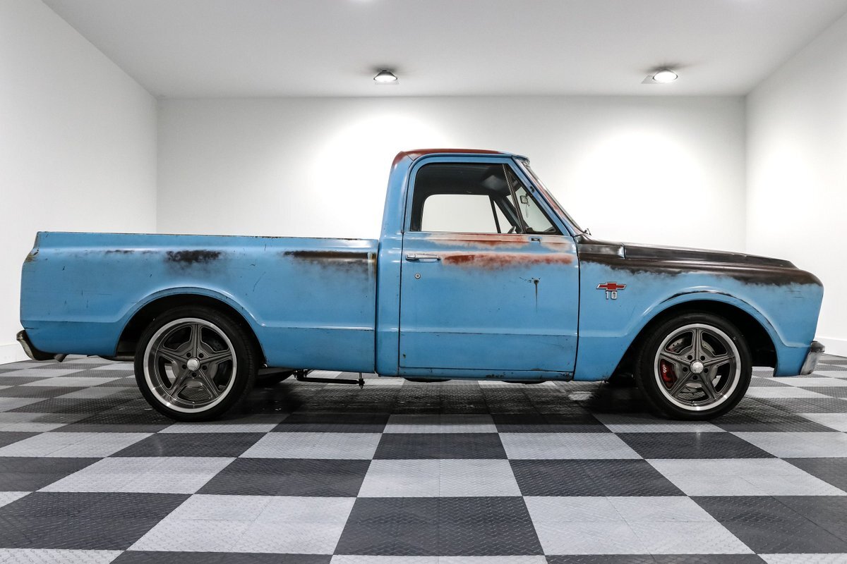 Chevrolet-C-10-1967-Pickup-Truck-8