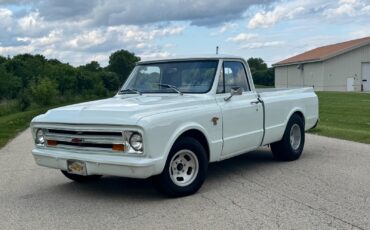 Chevrolet-C-10-1967-Standard-Cab-Pickup-2