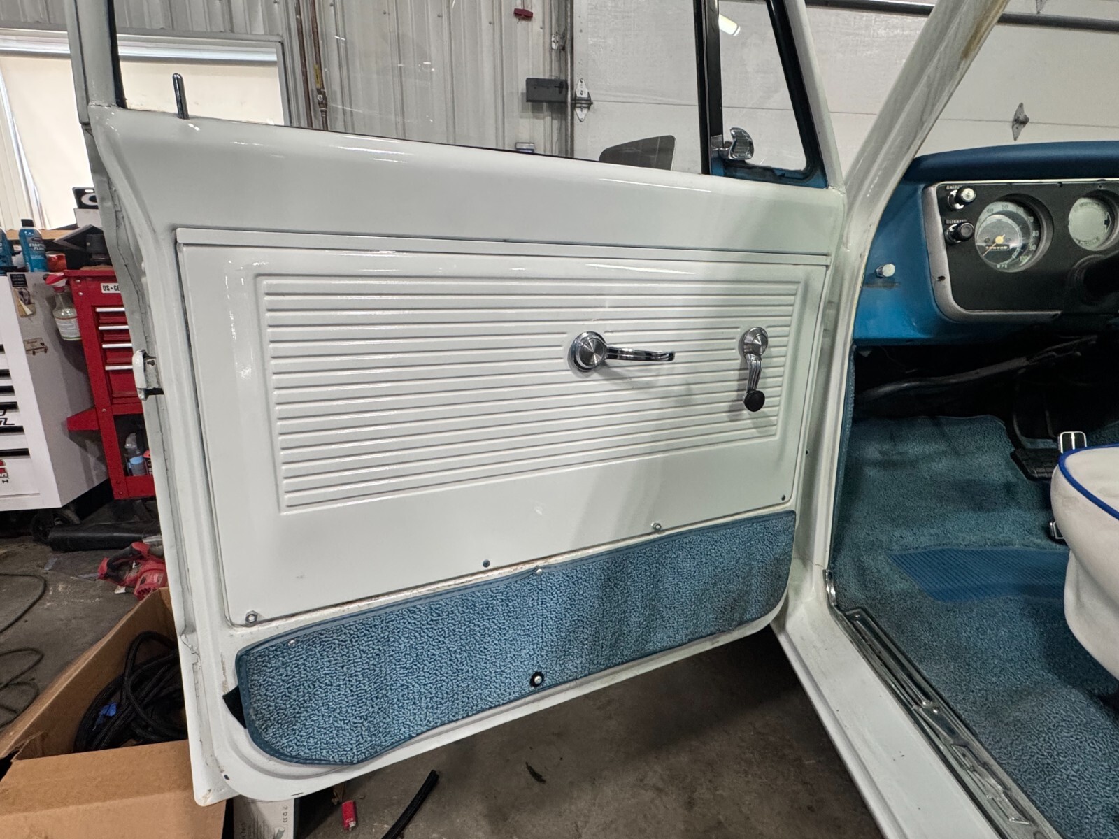 Chevrolet-C-10-1967-Standard-Cab-Pickup-26