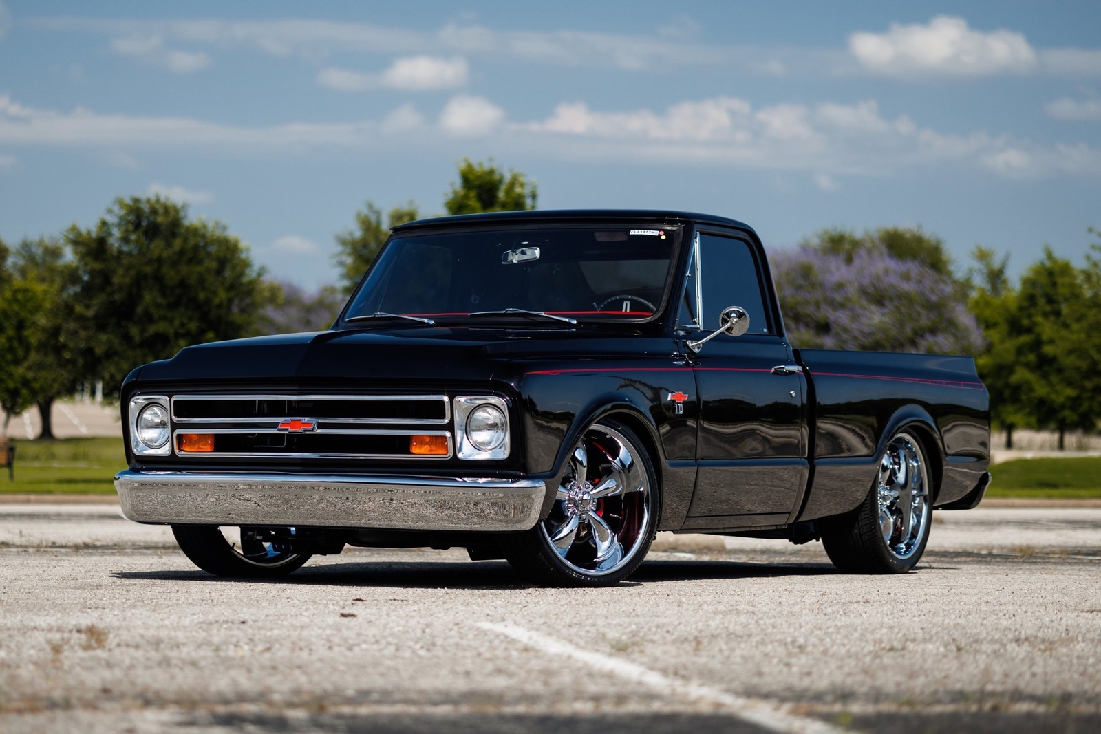 Chevrolet-C-10-1967-Truck-2