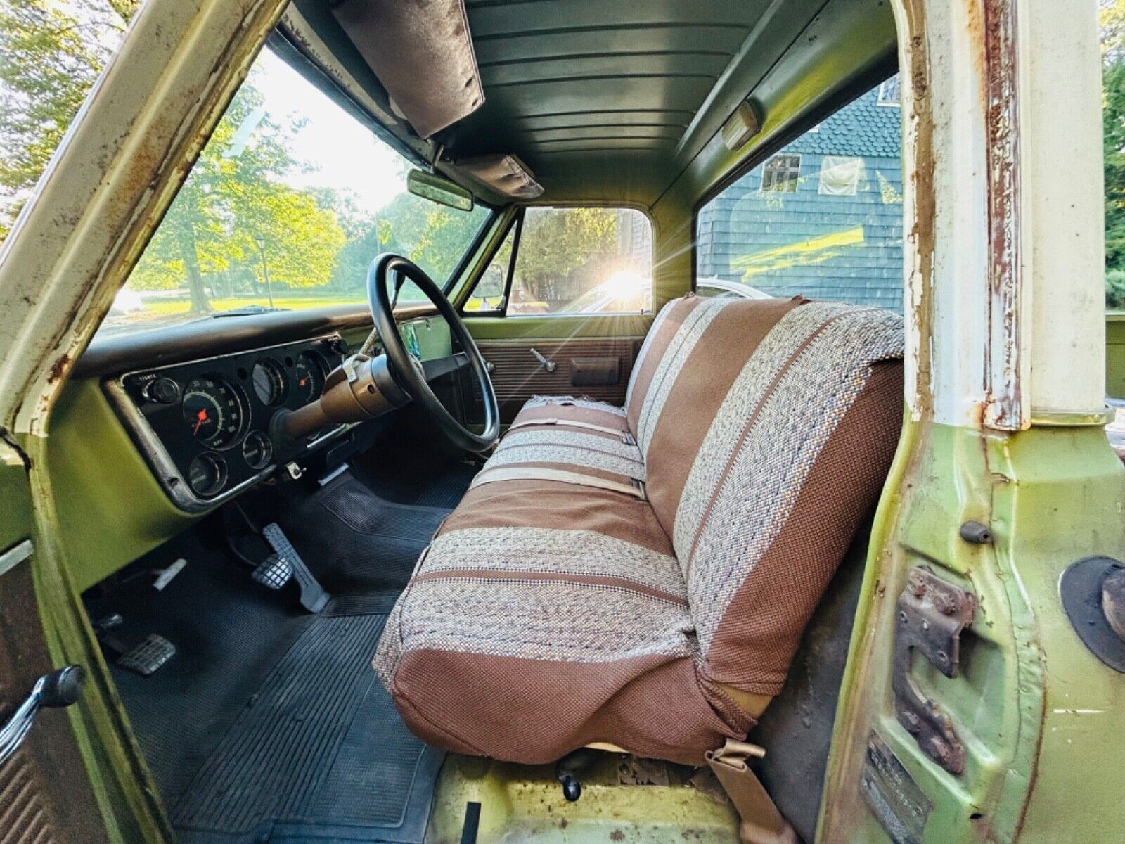 Chevrolet-C-10-1969-Standard-Cab-Pickup-24