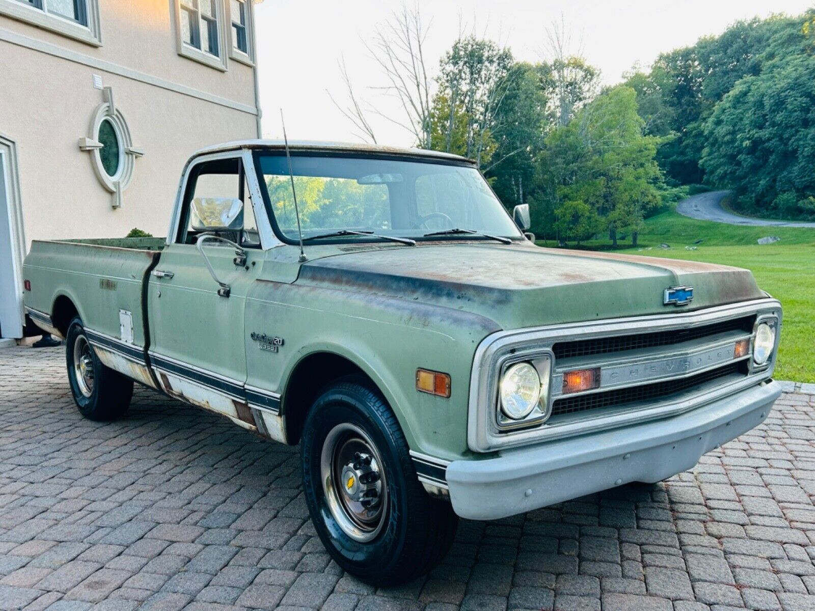 Chevrolet-C-10-1969-Standard-Cab-Pickup-5