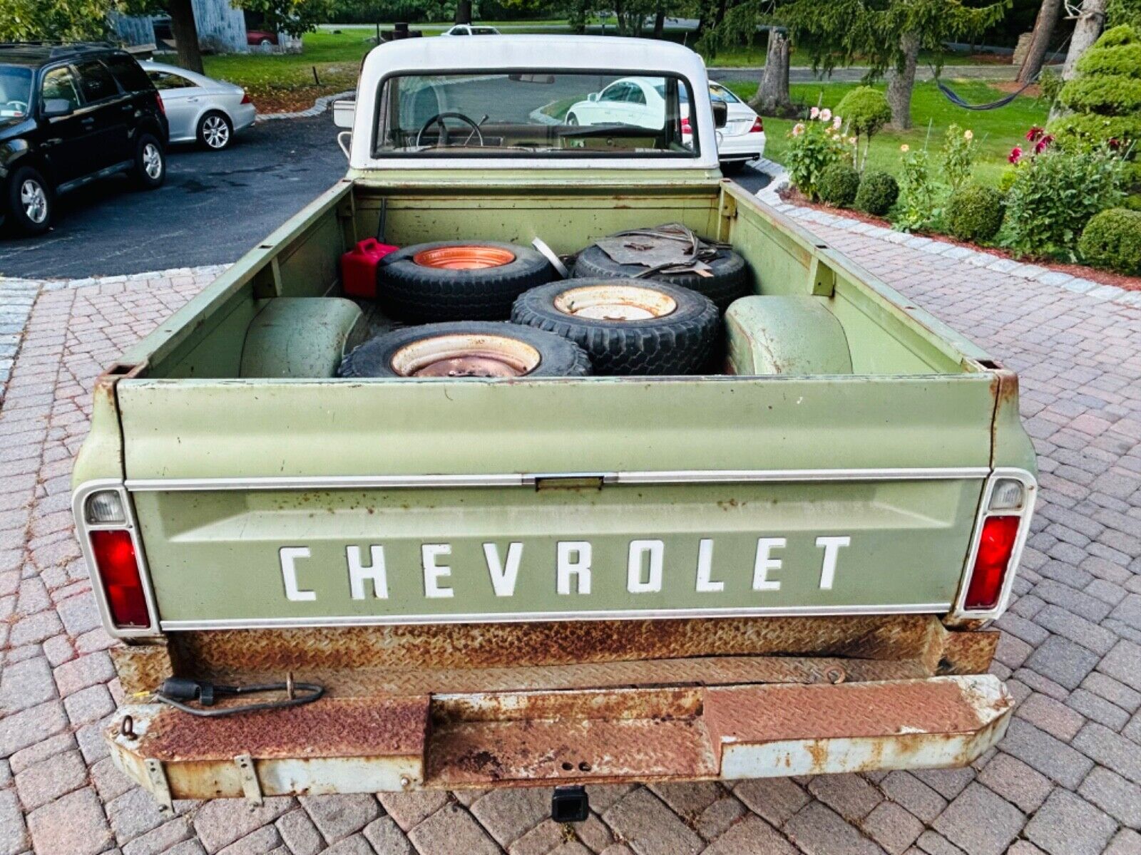 Chevrolet-C-10-1969-Standard-Cab-Pickup-6