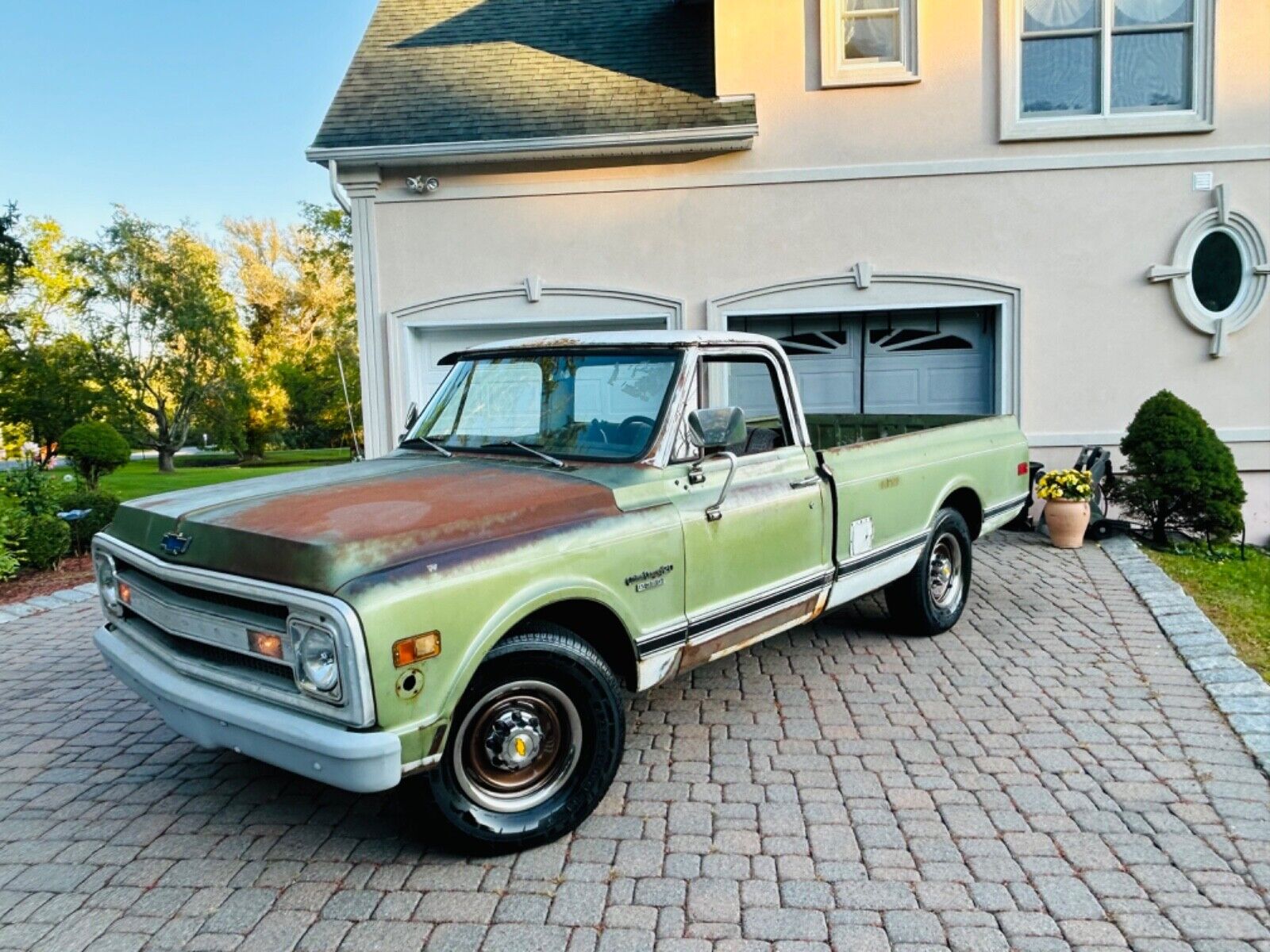 Chevrolet-C-10-1969-Standard-Cab-Pickup-8