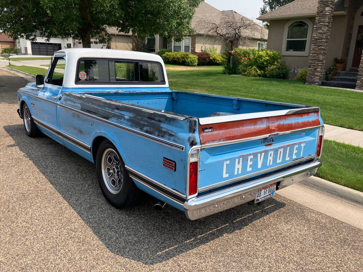 Chevrolet-C-10-1969-custom-2
