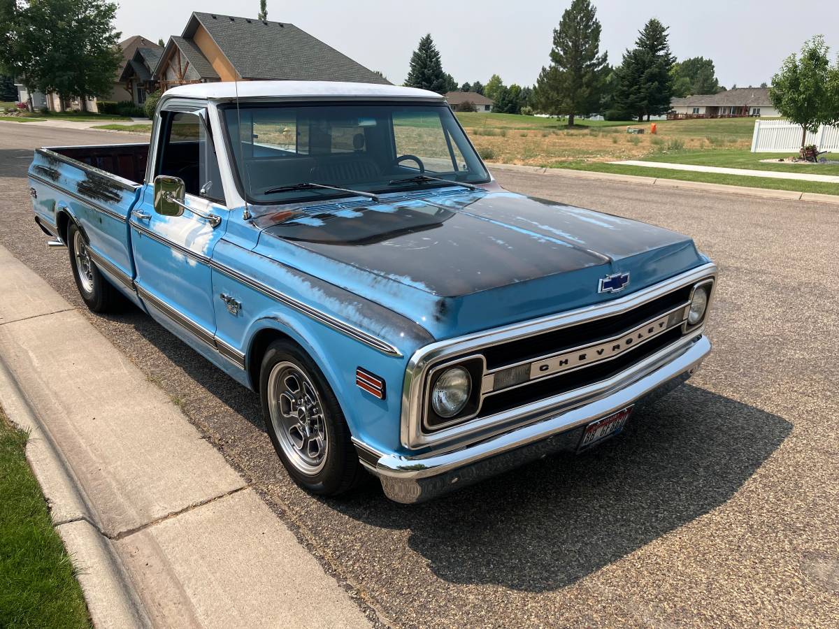 Chevrolet-C-10-1969-custom-6