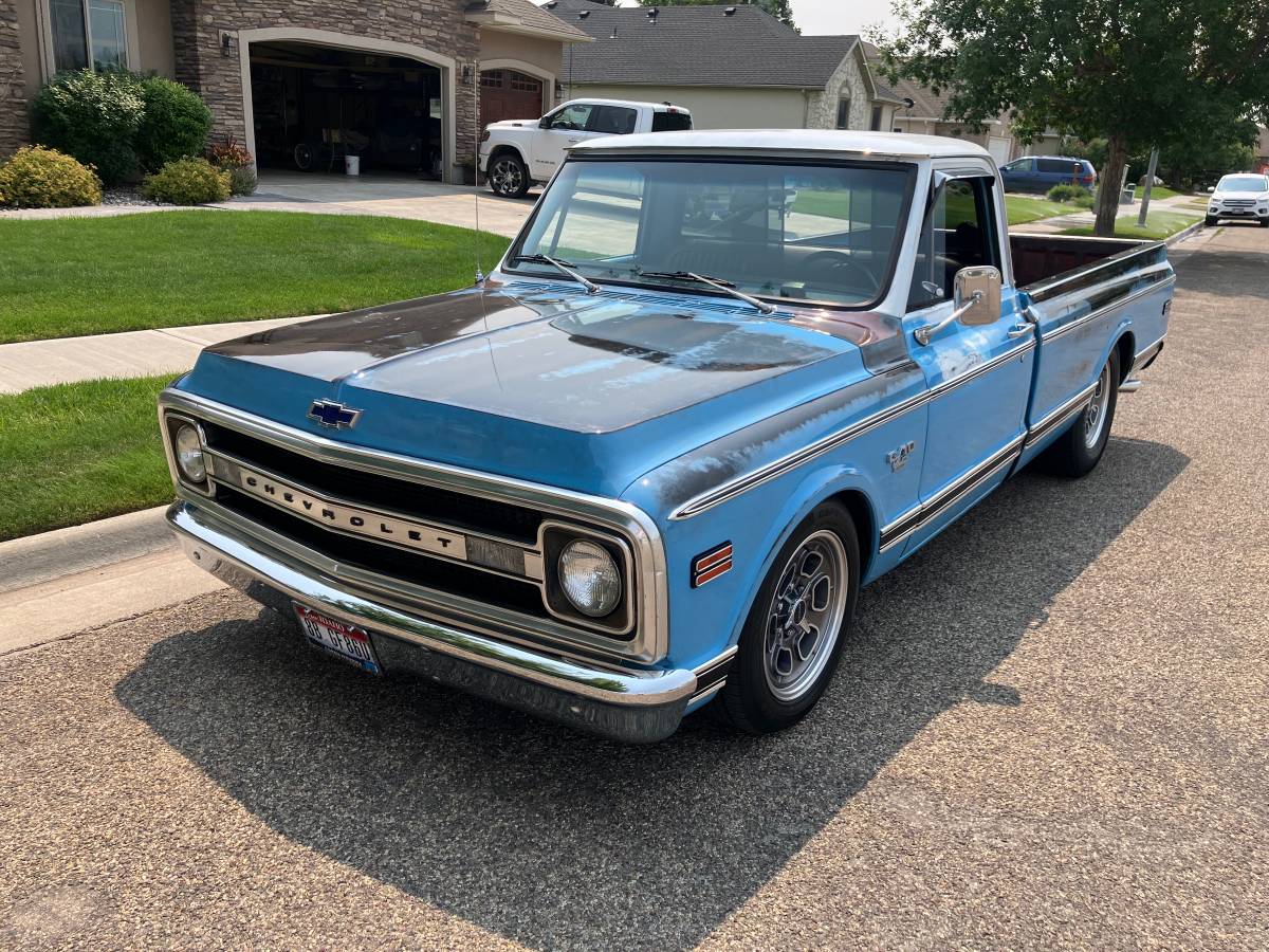 Chevrolet-C-10-1969-custom-7