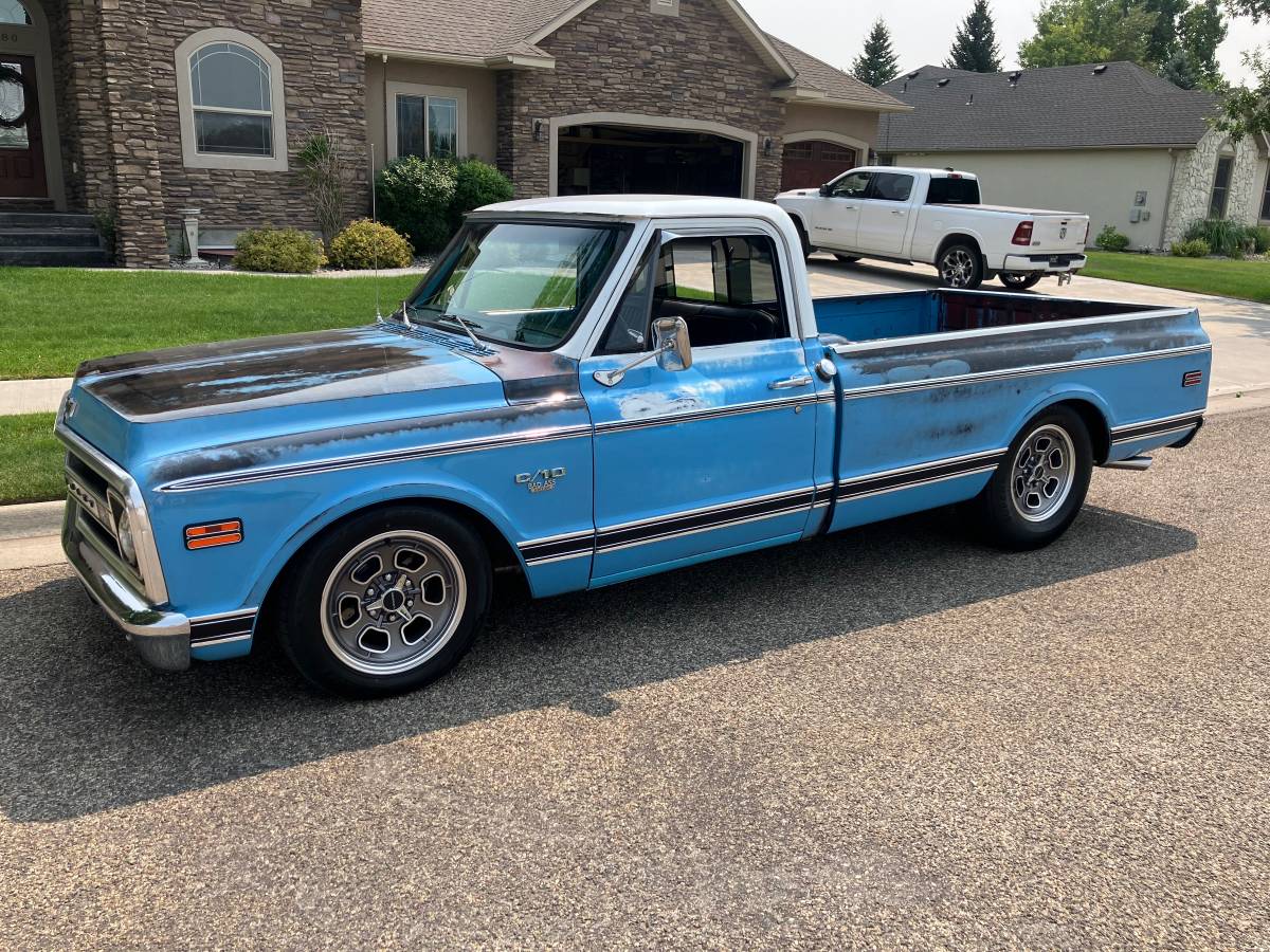 Chevrolet-C-10-1969-custom-8