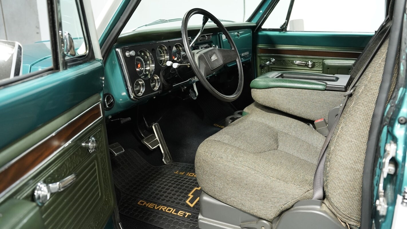 Chevrolet-C-10-1970-Pickup-Truck-4