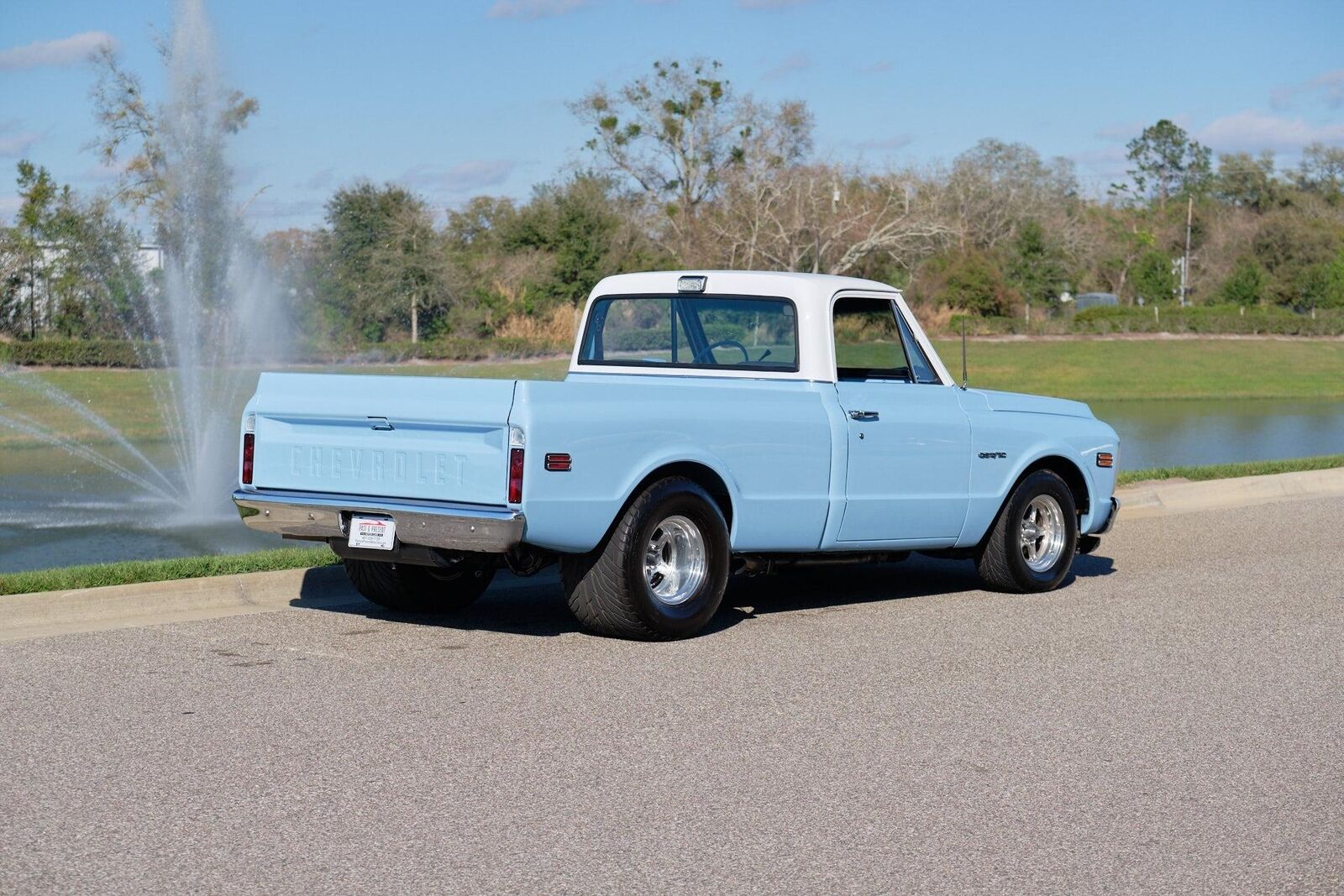 Chevrolet-C-10-1972-2-Door-5