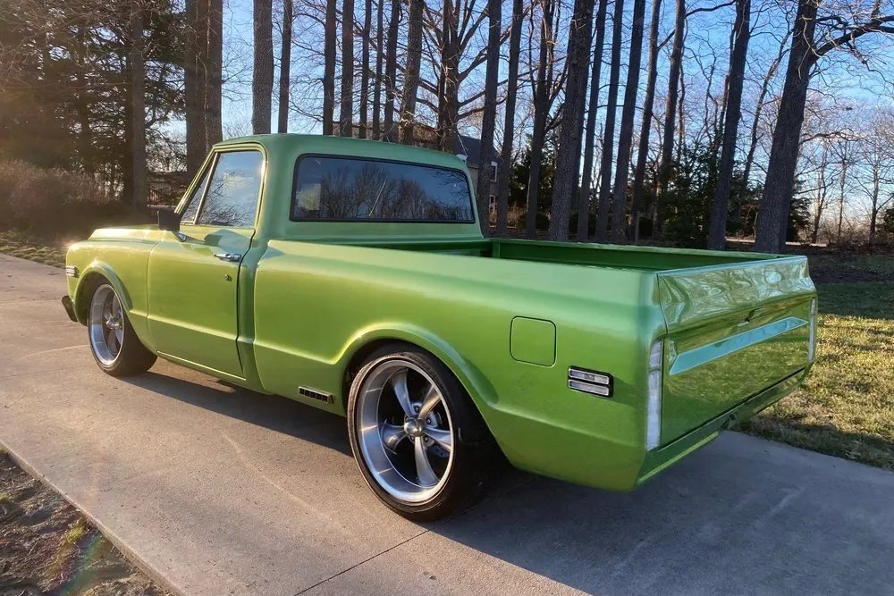 Chevrolet-C-10-1972-Truck-1