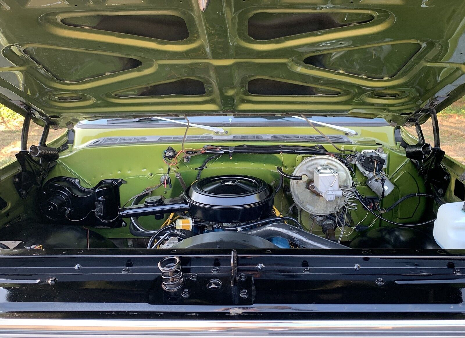 Chevrolet-C-10-1973-Standard-Cab-Pickup-13