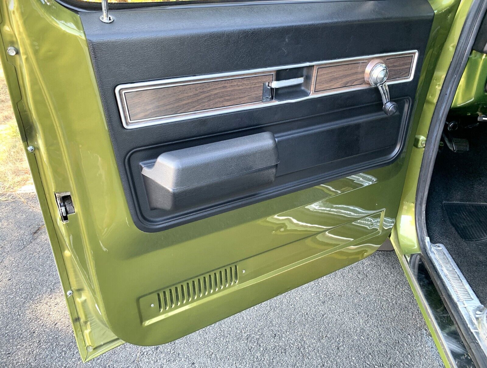 Chevrolet-C-10-1973-Standard-Cab-Pickup-19