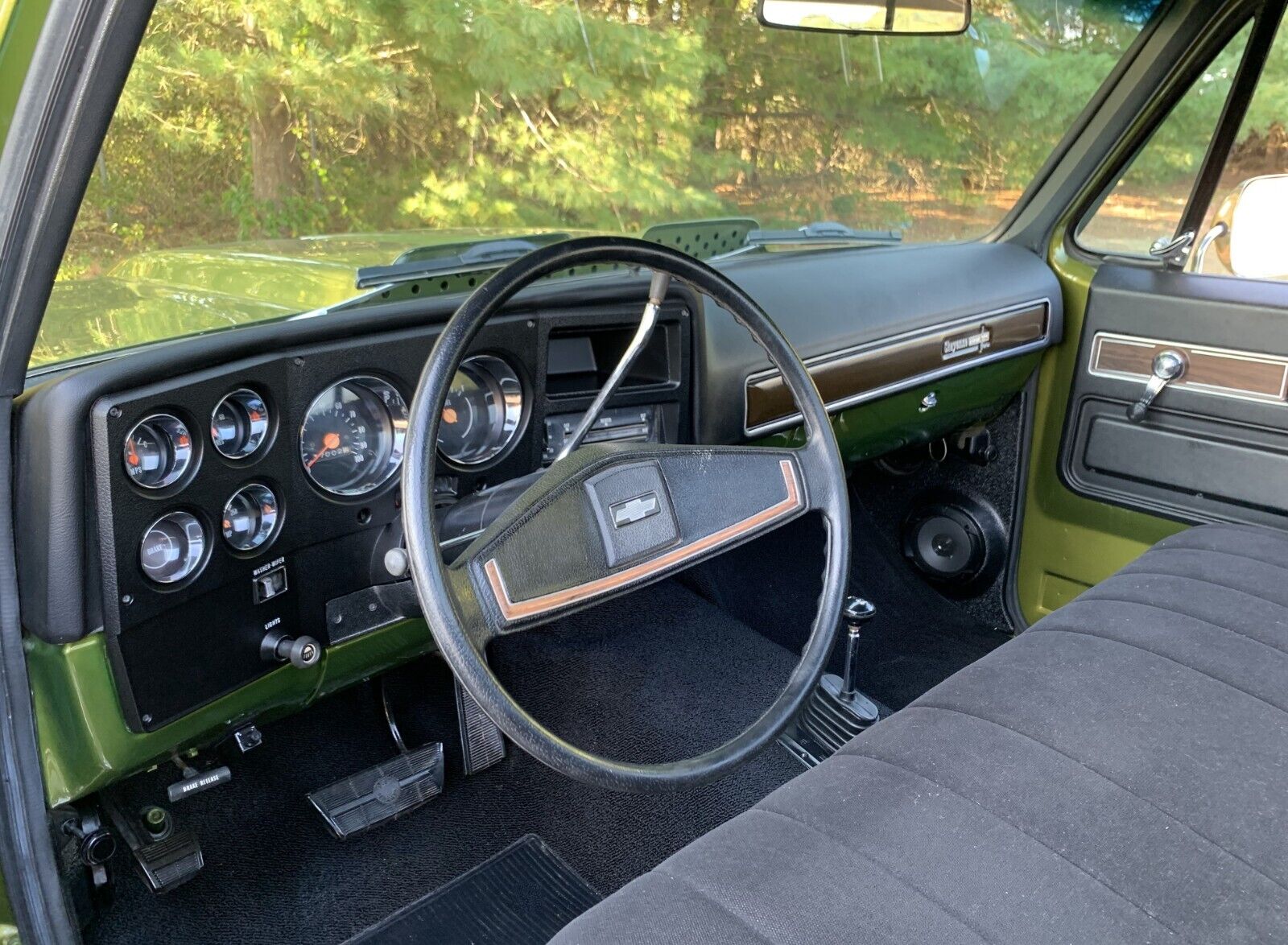 Chevrolet-C-10-1973-Standard-Cab-Pickup-20