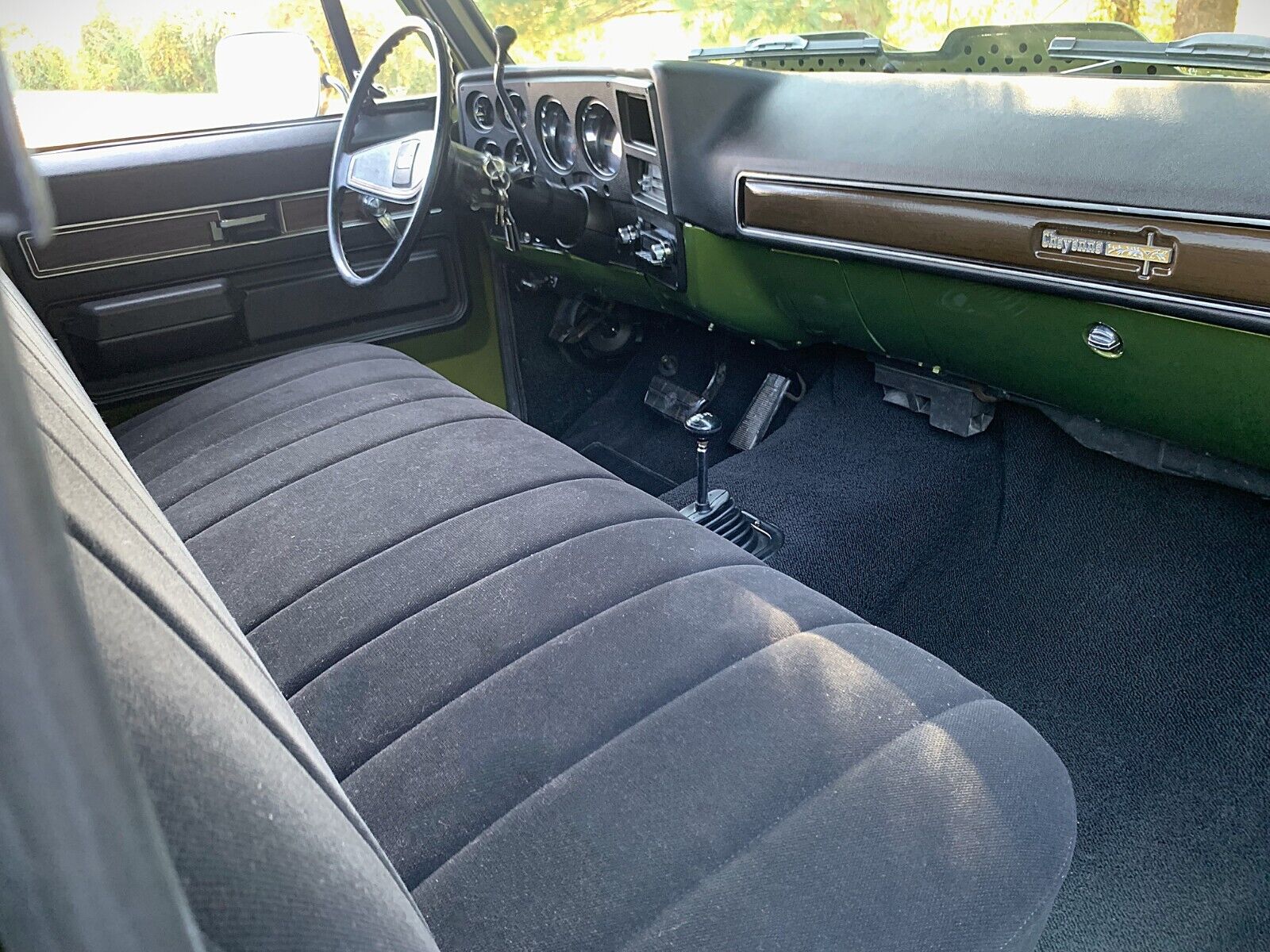 Chevrolet-C-10-1973-Standard-Cab-Pickup-21