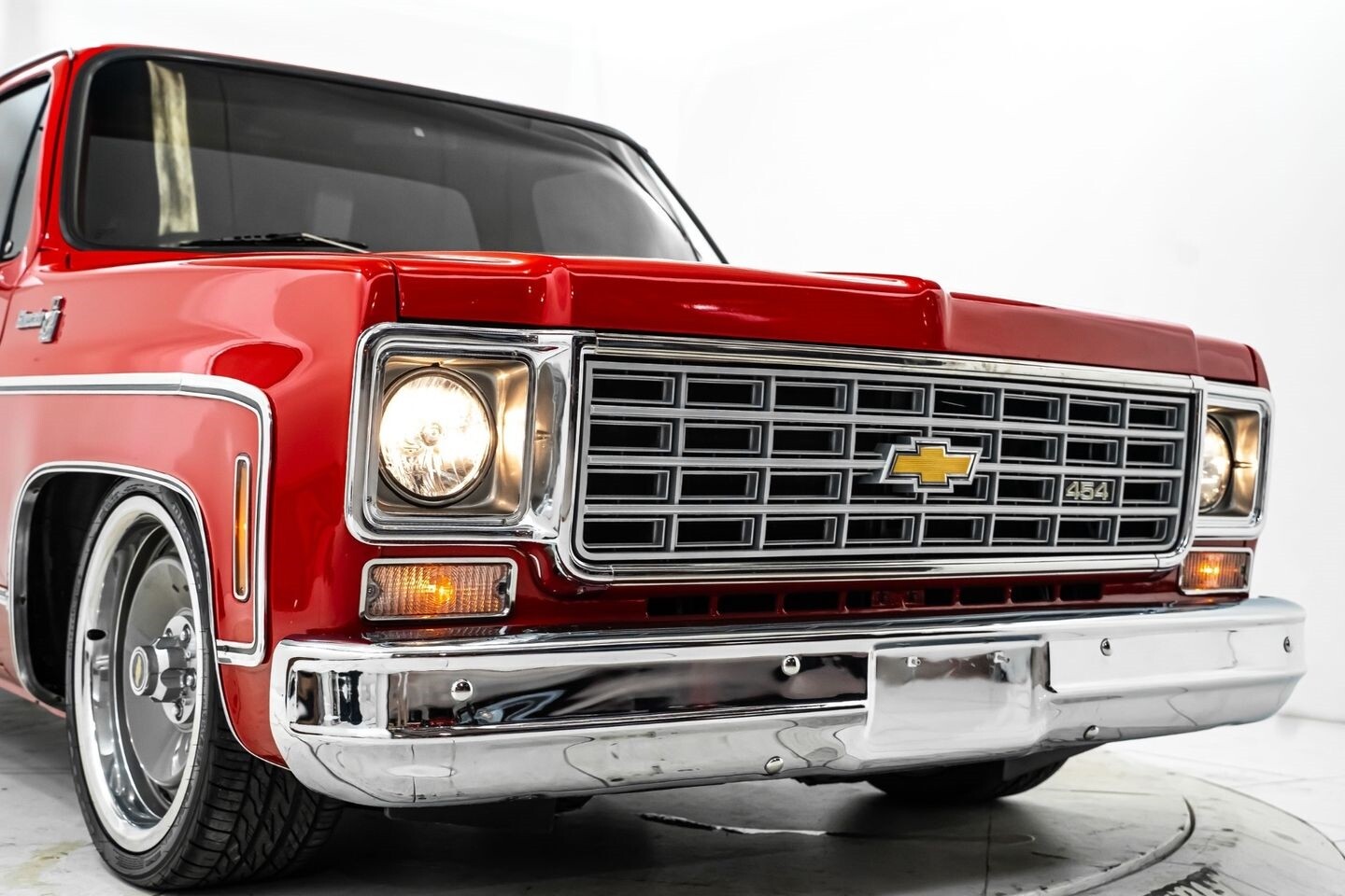 Chevrolet-C-10-1975-Pickup-Truck-16