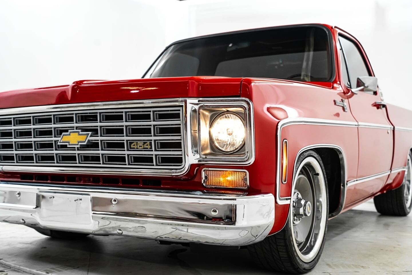 Chevrolet-C-10-1975-Pickup-Truck-18