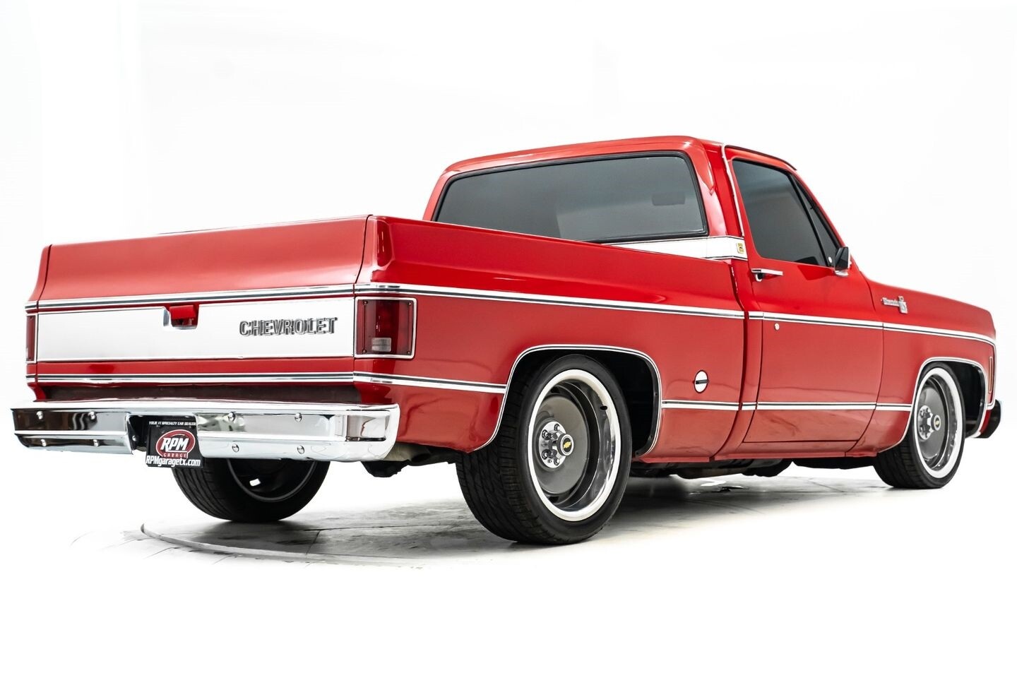 Chevrolet-C-10-1975-Pickup-Truck-3