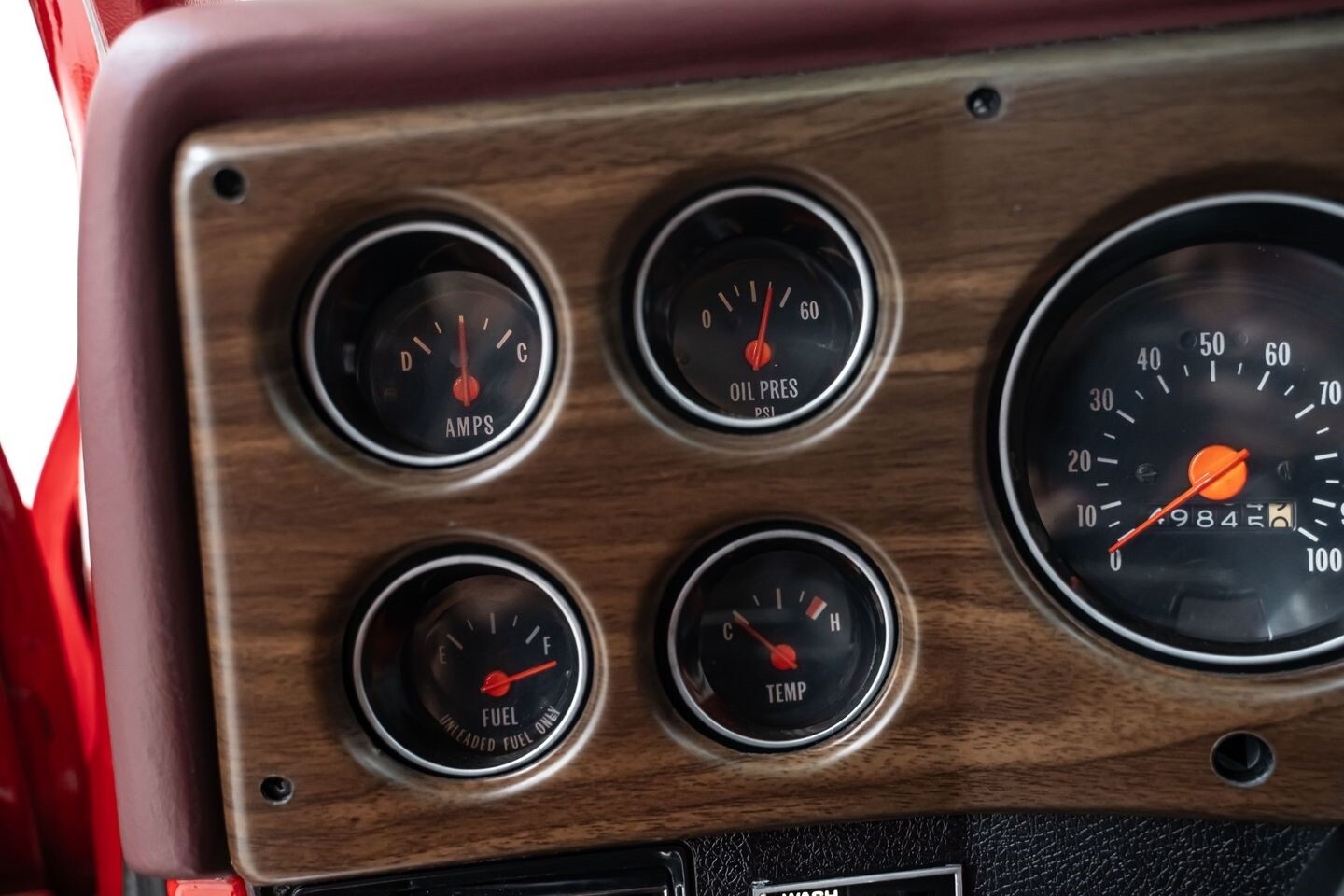 Chevrolet-C-10-1975-Pickup-Truck-31