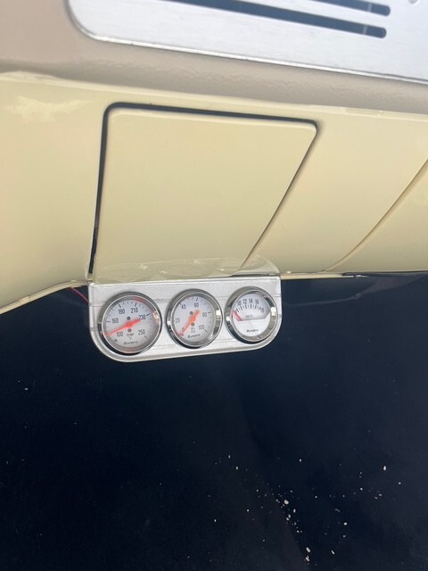 Chevrolet-C-10-1975-Standard-Cab-Pickup-14