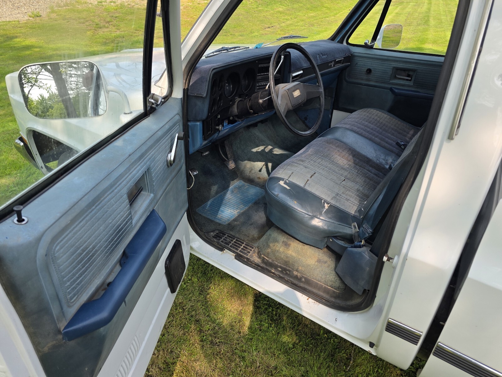 Chevrolet-C-10-1981-19