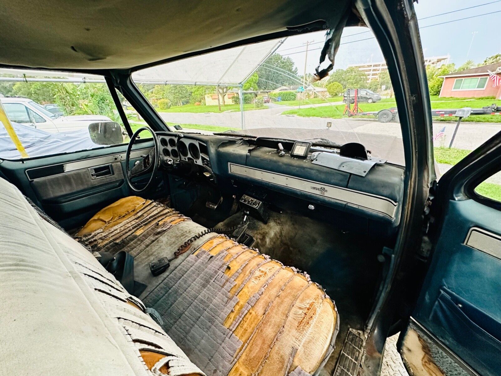 Chevrolet-C-10-1983-19