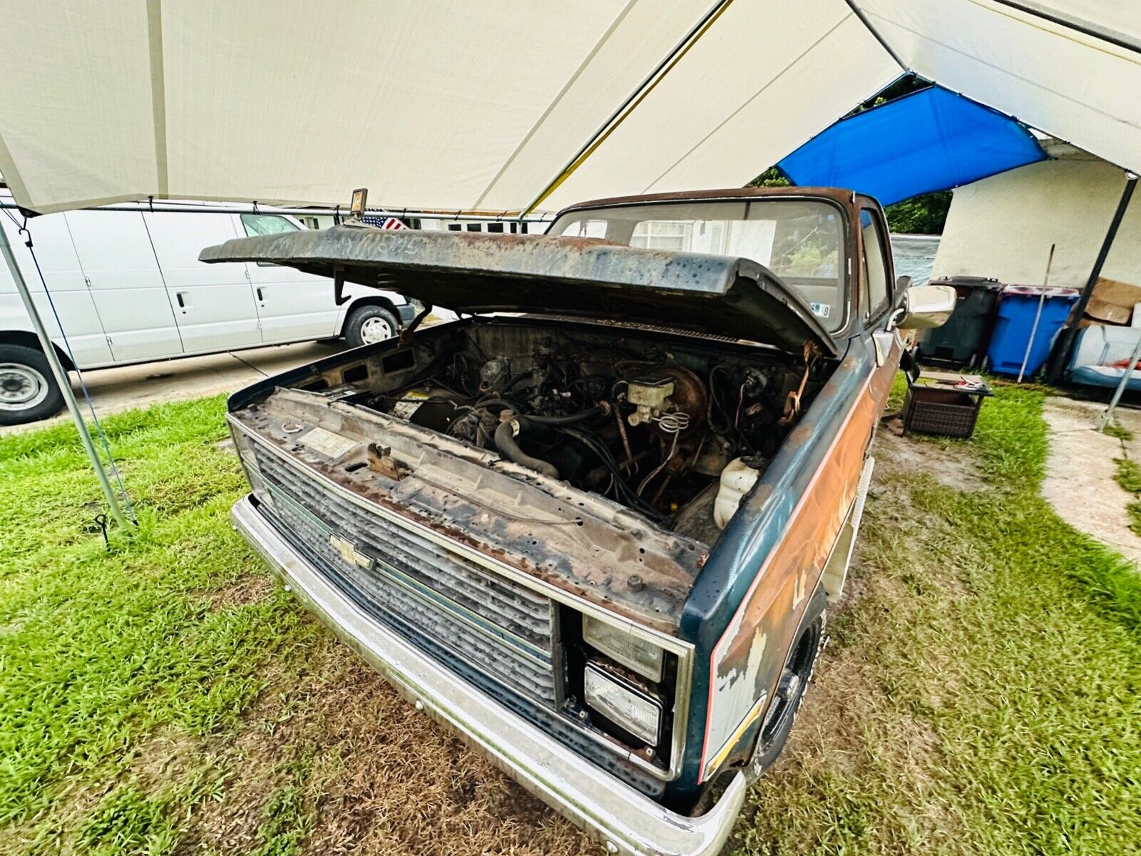 Chevrolet-C-10-1983-21