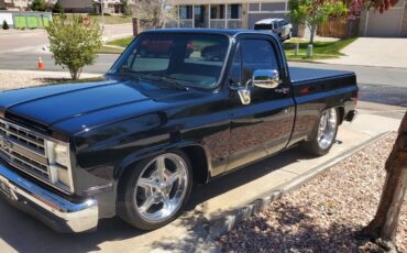 Chevrolet-C-10-1984