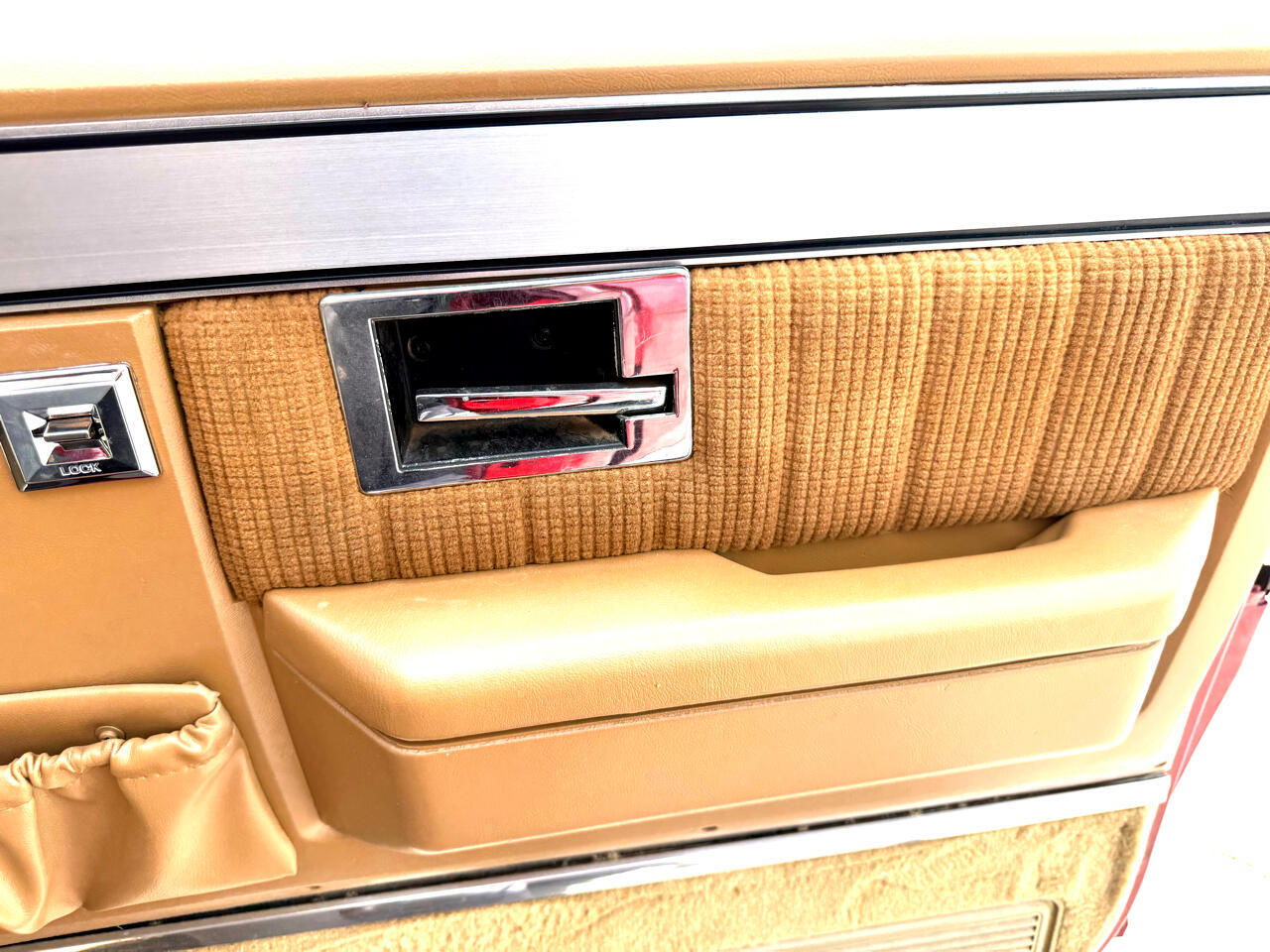 Chevrolet-C-10-1984-Truck-27
