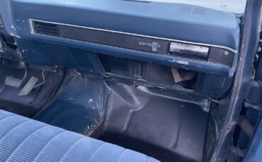 Chevrolet-C-10-1985-13