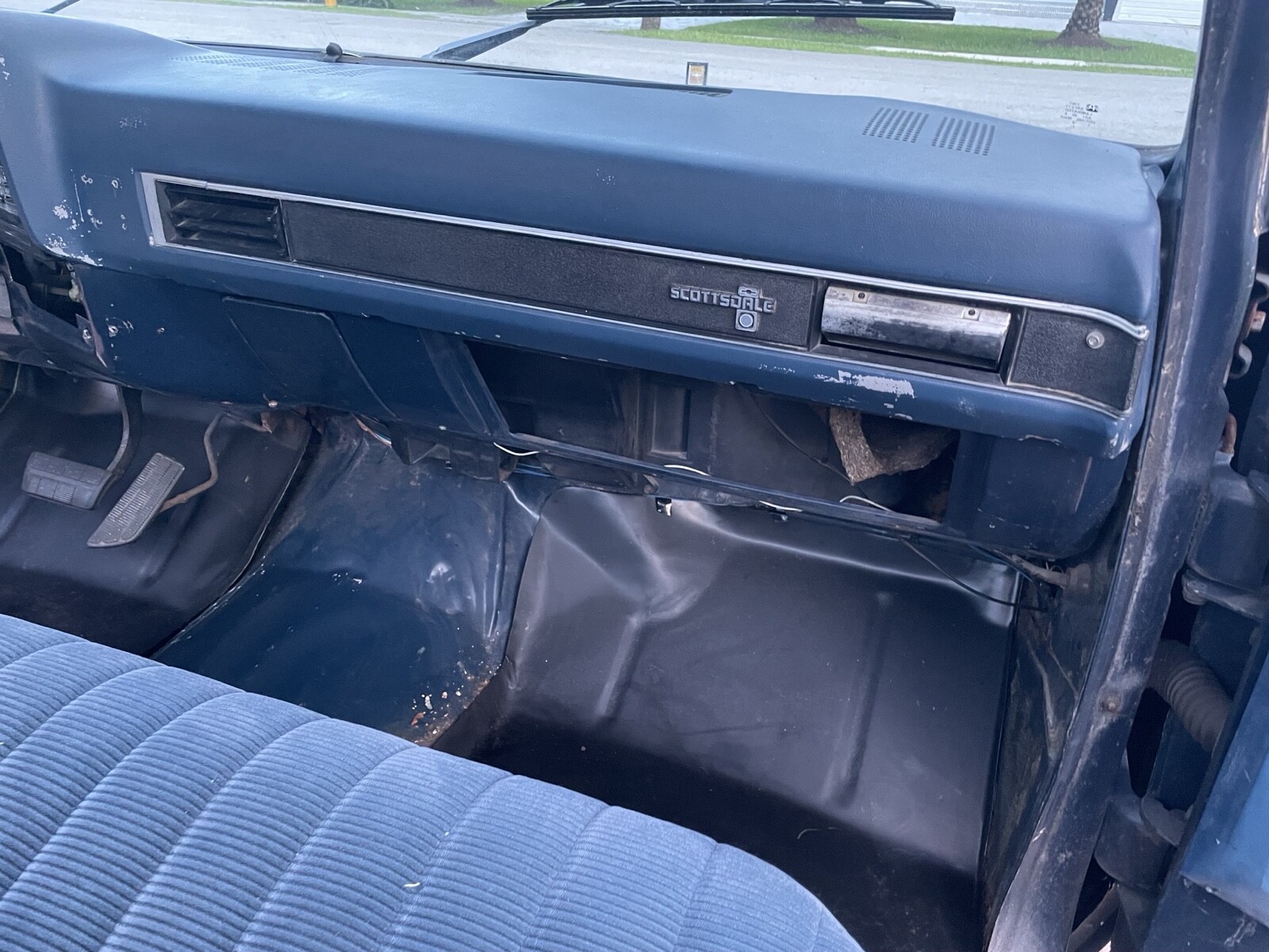 Chevrolet-C-10-1985-13