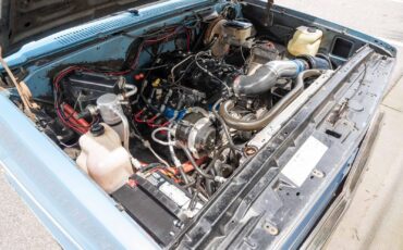 Chevrolet-C-10-1985-2-Door-11