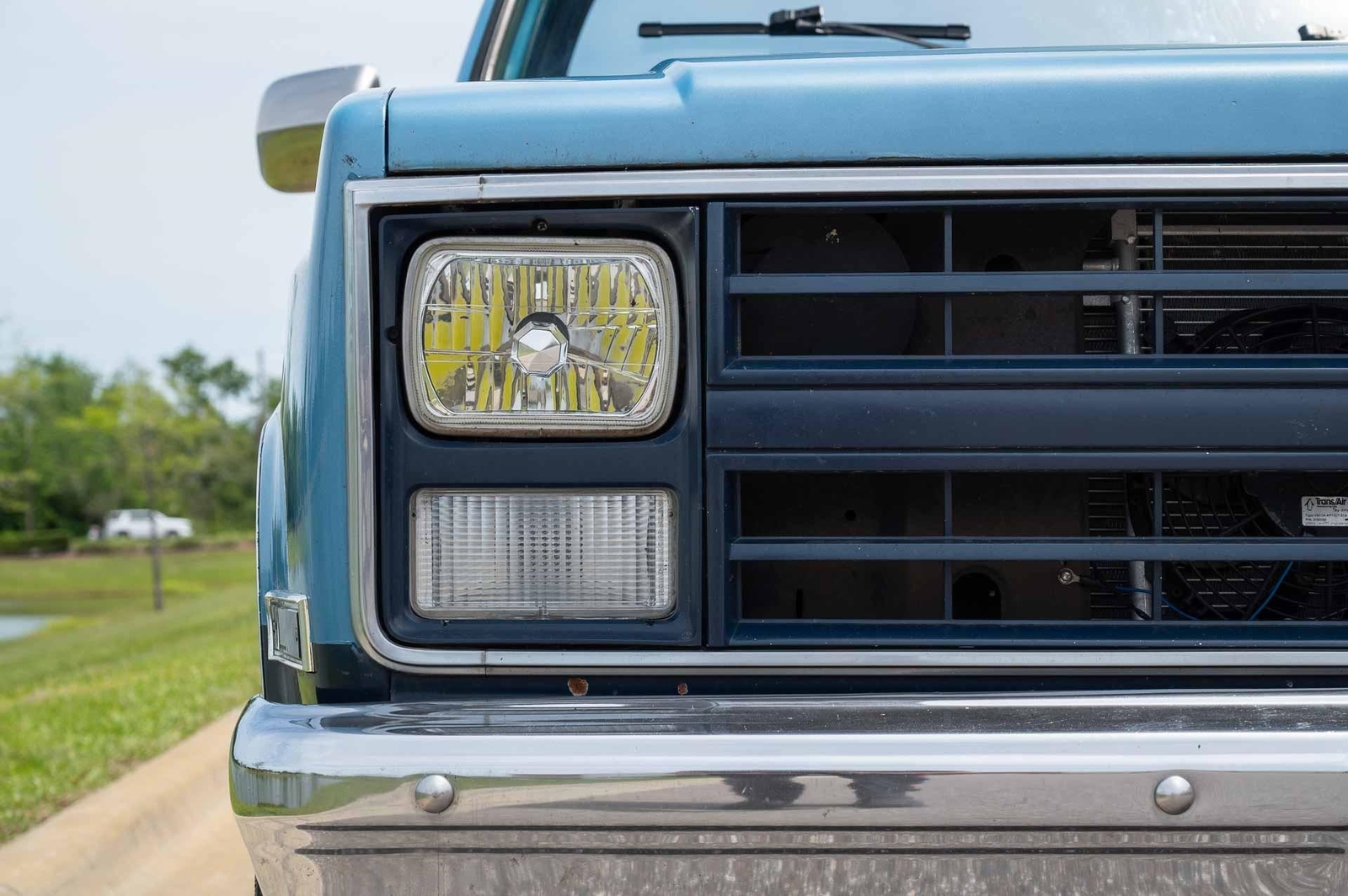 Chevrolet-C-10-1985-2-Door-16
