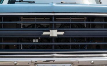 Chevrolet-C-10-1985-2-Door-17