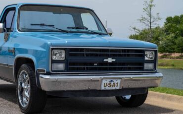 Chevrolet-C-10-1985-2-Door-26