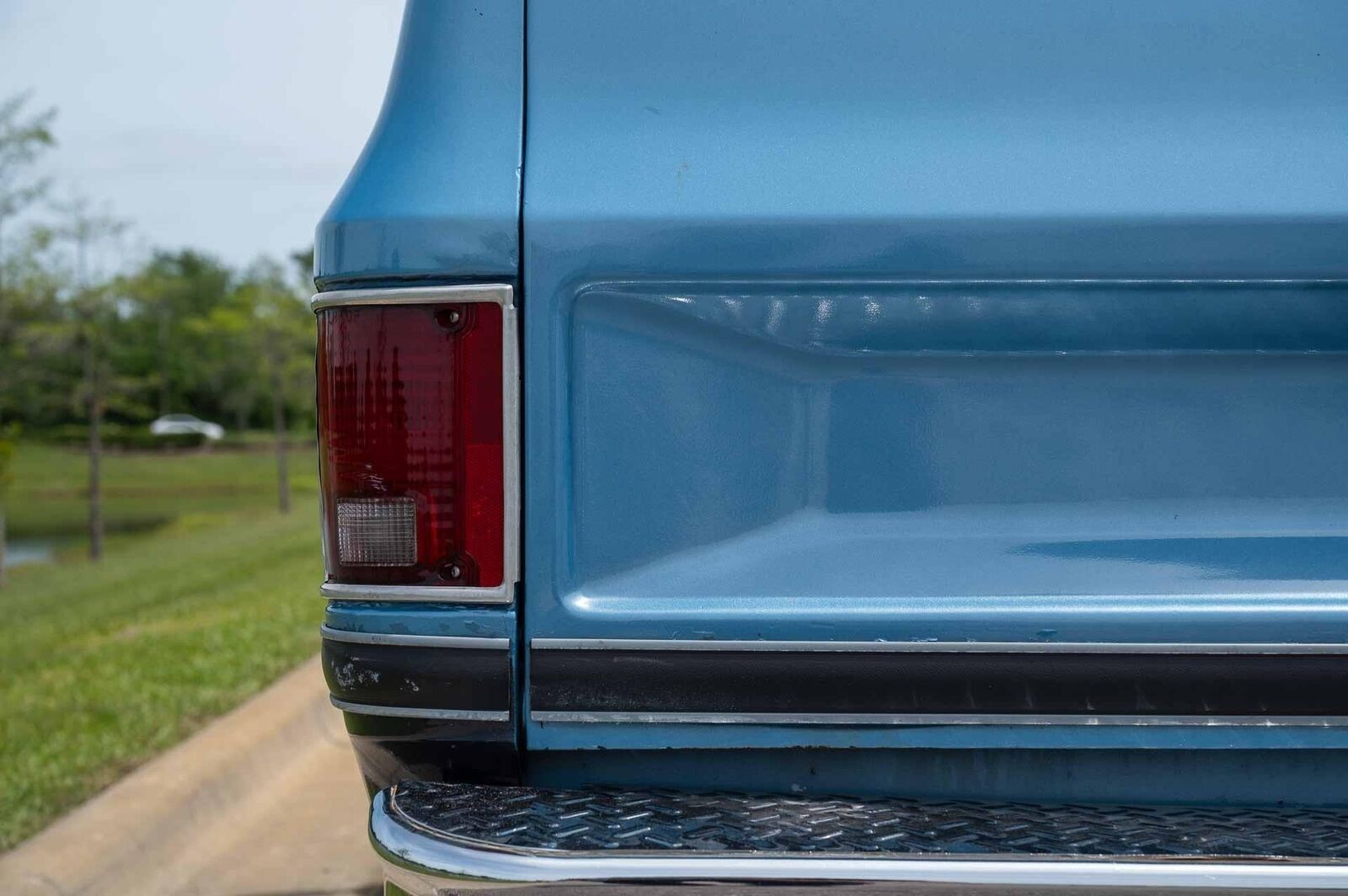 Chevrolet-C-10-1985-2-Door-38