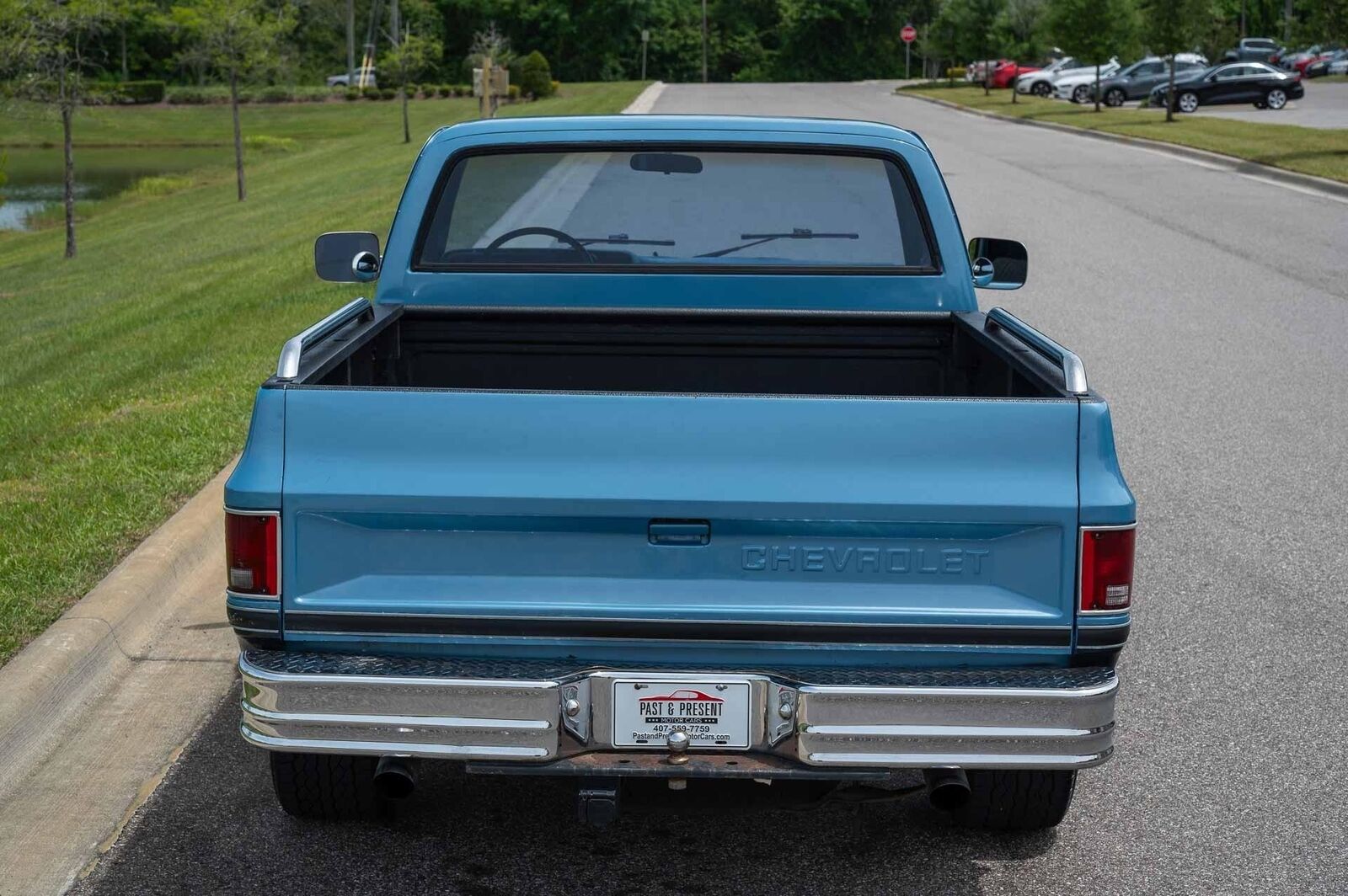 Chevrolet-C-10-1985-2-Door-4