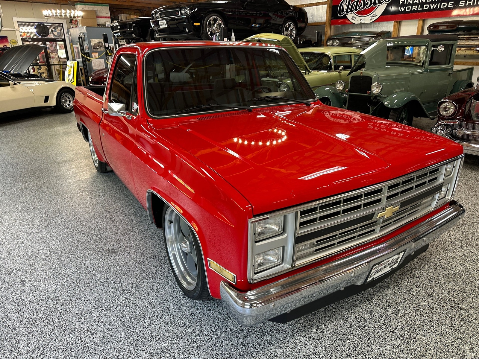 Chevrolet-C-10-1985-Pickup-Truck-11